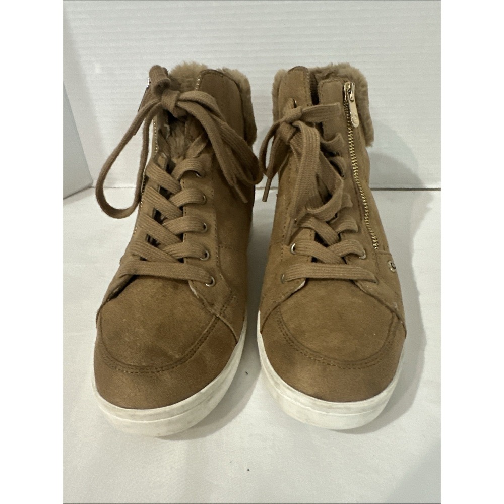 Guess Women Suede Faux Fur Upper Beige Boots SIZE 9M